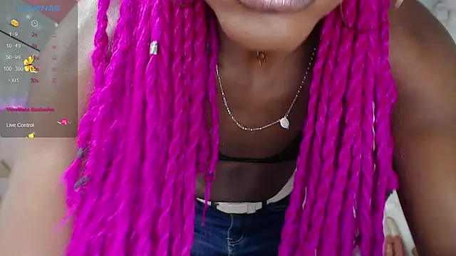 Snapshot of puca_ebony chatting on January 2025 04:46:01 PM puca ebony online show from January 2025 04:46:01 PM