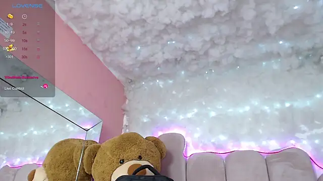 Snapshot of puca_ebony chatting on January 2025 04:19:02 PM puca ebony online show from January 2025 04:19:02 PM