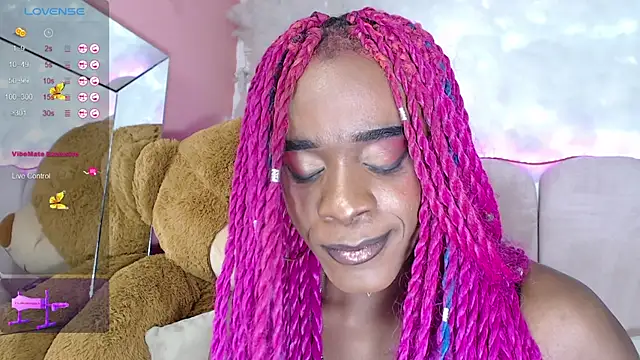 Snapshot of puca_ebony chatting on January 2025 10:23:01 PM puca ebony online show from January 2025 10:23:01 PM