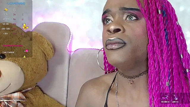 Snapshot of puca_ebony chatting on February 2025 04:41:02 PM puca ebony online show from February 2025 04:41:02 PM