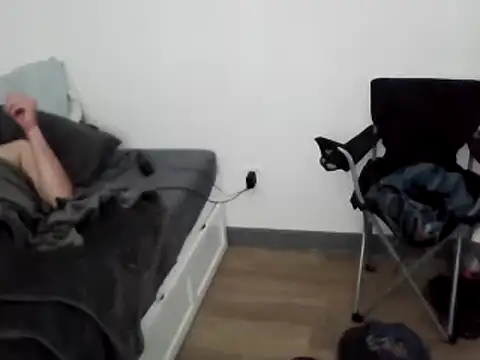 Iliketocooksquirt25 online show from February 2025 04:47:01 PM