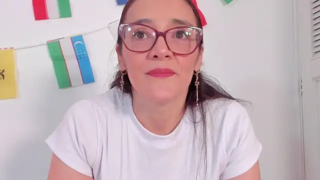 Jessica Herrera  online show from June 2026 10:33:01 PM