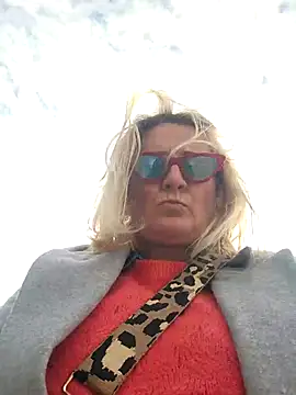 lady charlyne online show from February 2025 02:12:01 PM