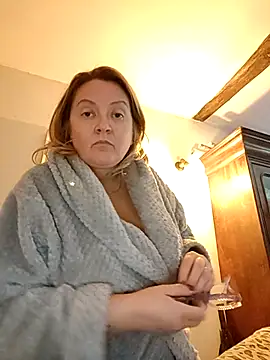 lady charlyne online show from September 2025 07:32:02 AM