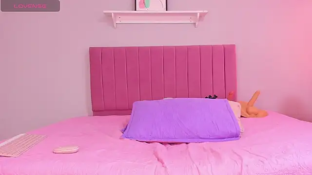 Snapshot of alexa_pariss chatting on November 2025 02:28:02 PM alexa pariss online show from November 2025 02:28:02 PM