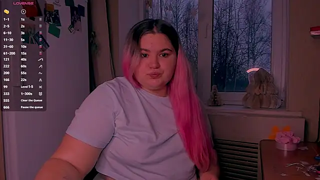 Freakcute  online show from December 2024 01:32:02 PM