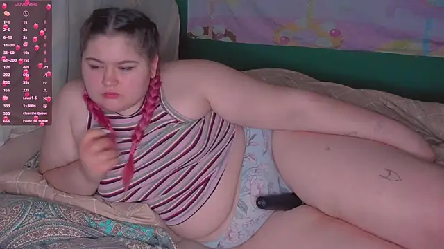 Freakcute  online show from March 2025 08:30:01 PM