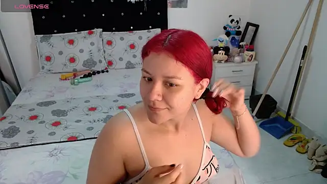 Snapshot of soniafuckboobs chatting on April 2026 12:21:02 PM soniafuckboobs online show from April 2026 12:21:02 PM