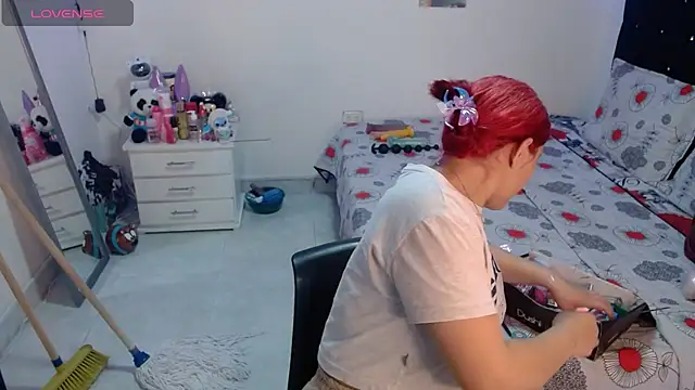 Snapshot of soniafuckboobs chatting on May 2026 12:23:02 PM soniafuckboobs online show from May 2026 12:23:02 PM