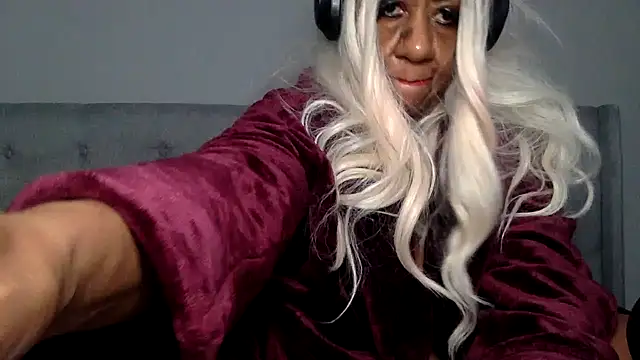 BreanaDivine online show from December 2024 03:30:02 PM