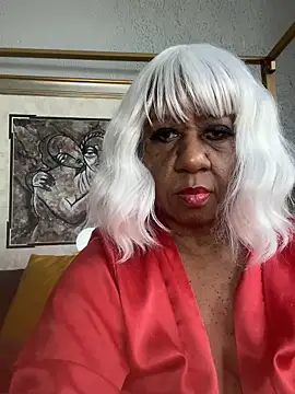 BreanaDivine online show from April 2026 08:39:01 PM
