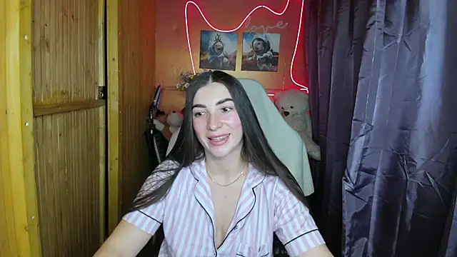 Snapshot of Fiery_Brunette_ chatting on January 2025 12:05:02 PM Fiery Brunette online show from January 2025 12:05:02 PM