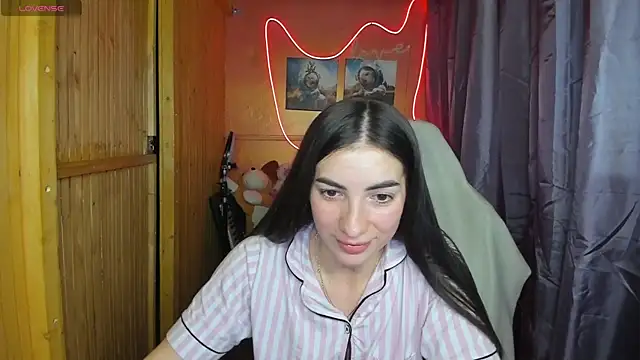 Snapshot of Fiery_Brunette_ chatting on February 2025 03:54:02 PM Fiery Brunette online show from February 2025 03:54:02 PM