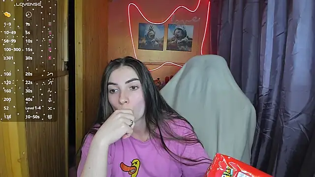 Snapshot of Fiery_Brunette_ chatting on February 2025 03:42:02 PM Fiery Brunette online show from February 2025 03:42:02 PM