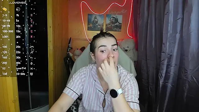 Snapshot of Fiery_Brunette_ chatting on February 2025 11:25:01 AM Fiery Brunette online show from February 2025 11:25:01 AM