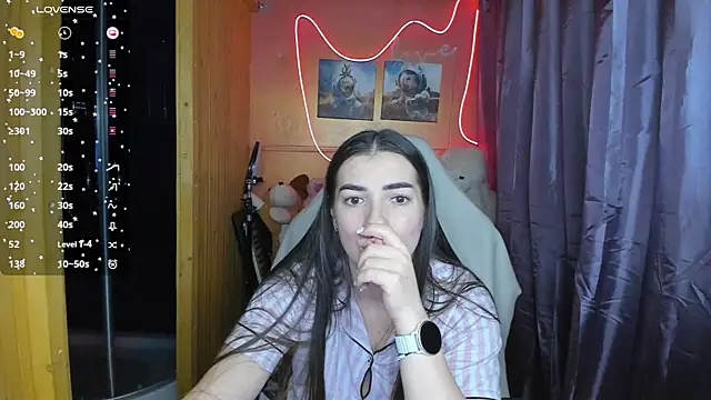 Snapshot of Fiery_Brunette_ chatting on February 2025 02:31:02 PM Fiery Brunette online show from February 2025 02:31:02 PM