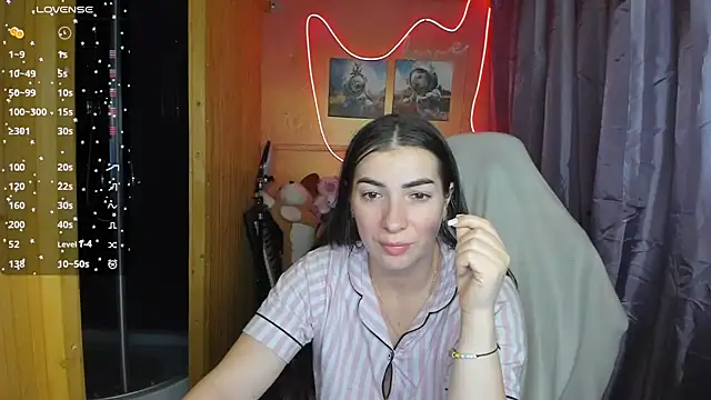 Snapshot of Fiery_Brunette_ chatting on March 2025 04:14:01 AM Fiery Brunette online show from March 2025 04:14:01 AM