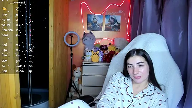 Snapshot of Fiery_Brunette_ chatting on September 2025 06:48:02 AM Fiery Brunette online show from September 2025 06:48:02 AM