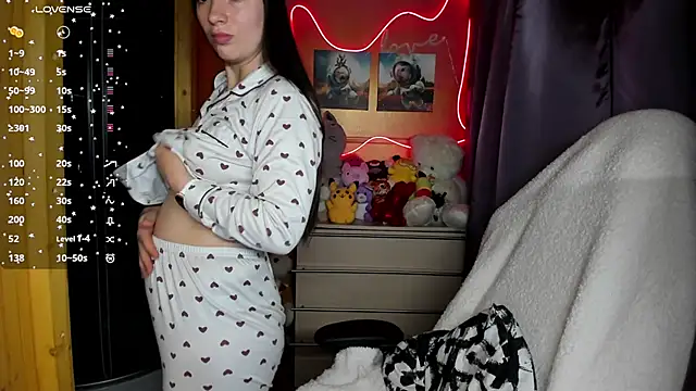 Snapshot of Fiery_Brunette_ chatting on September 2025 03:32:02 AM Fiery Brunette online show from September 2025 03:32:02 AM