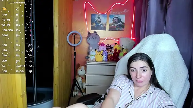 Snapshot of Fiery_Brunette_ chatting on October 2025 03:31:02 PM Fiery Brunette online show from October 2025 03:31:02 PM