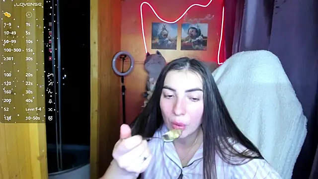 Snapshot of Fiery_Brunette_ chatting on October 2025 08:57:02 AM Fiery Brunette online show from October 2025 08:57:02 AM