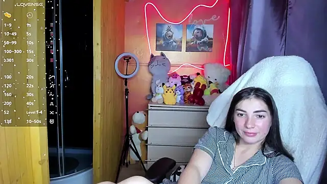 Snapshot of Fiery_Brunette_ chatting on October 2025 05:51:02 AM Fiery Brunette online show from October 2025 05:51:02 AM