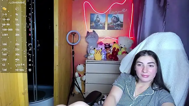 Snapshot of Fiery_Brunette_ chatting on November 2025 05:14:01 PM Fiery Brunette online show from November 2025 05:14:01 PM