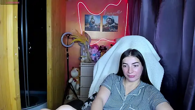 Snapshot of Fiery_Brunette_ chatting on November 2025 03:14:02 PM Fiery Brunette online show from November 2025 03:14:02 PM