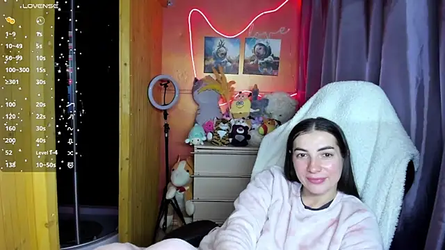 Fiery Brunette  online show from March 2026 04:46:02 PM