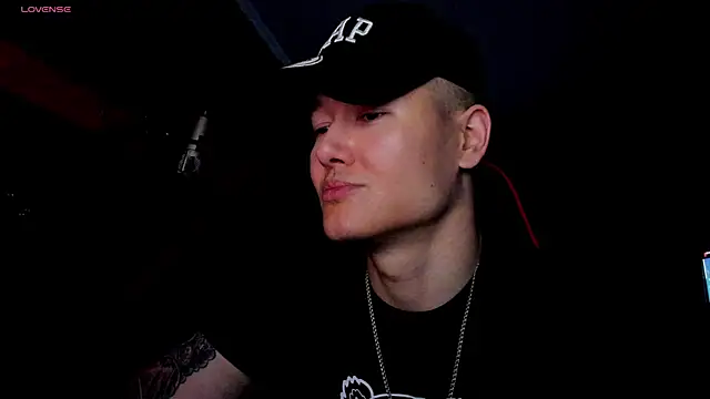 Snapshot of RODARRI chatting on September 2025 10:54:01 PM RODARRI online show from September 2025 10:54:01 PM