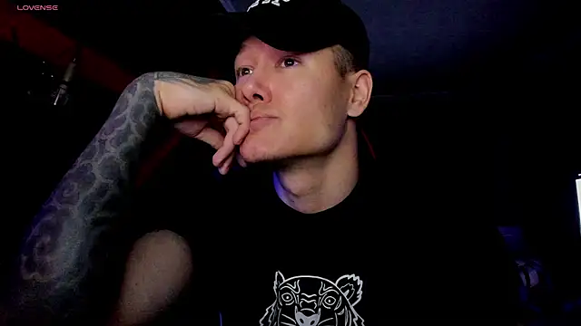 Snapshot of RODARRI chatting on October 2025 01:28:01 AM RODARRI online show from October 2025 01:28:01 AM