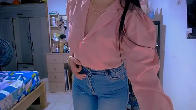 BitterMomXxx online show from April 2026 04:02:02 PM