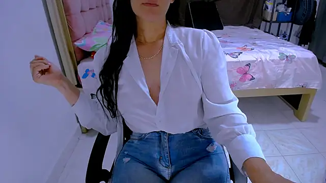 BitterMomXxx online show from May 2026 12:50:01 AM
