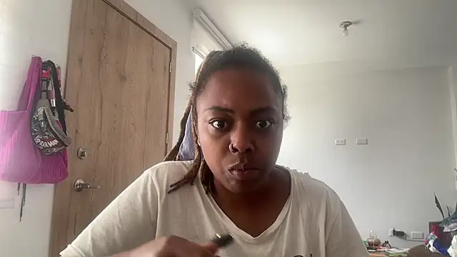 ChocolateCakeQueen online show from November 2025 02:30:02 PM