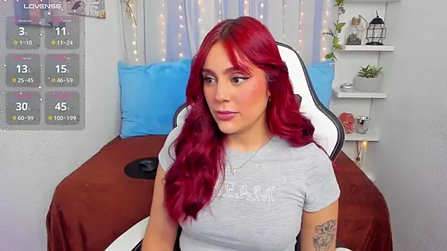 HazzelGray online show from December 2024 02:55:01 PM