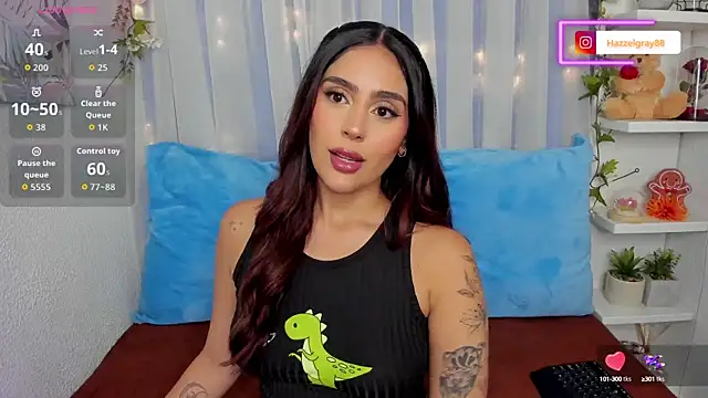 HazzelGray online show from October 2025 03:45:01 PM