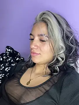 hannahb-e online show from March 2025 12:11:02 AM