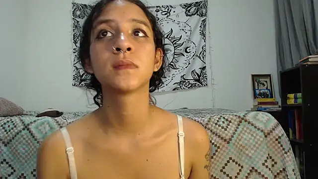 AlinaWoolf  online show from December 2024 05:53:02 AM