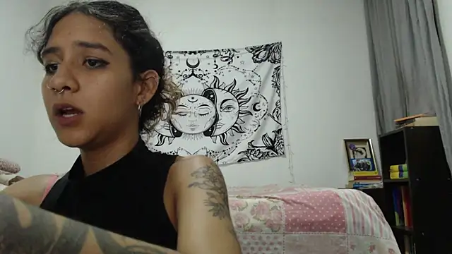 AlinaWoolf  online show from January 2025 02:39:02 AM