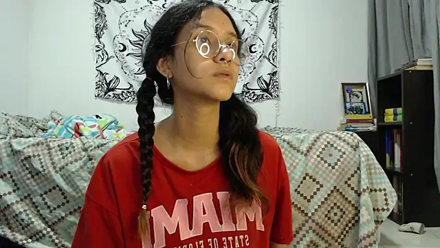 AlinaWoolf  online show from February 2025 05:19:02 AM