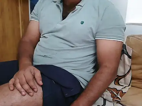 Snapshot of Tamil_Boy28 chatting on March 2025 03:59:01 PM Tamil Boy28 online show from March 2025 03:59:01 PM