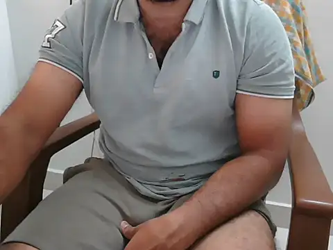 Snapshot of Tamil_Boy28 chatting on March 2025 03:52:02 AM Tamil Boy28 online show from March 2025 03:52:02 AM