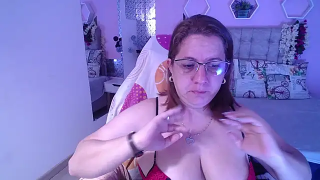 katie joness  online show from January 2025 12:29:01 PM