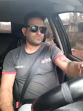 hecwil8 online show from October 2025 05:10:02 PM