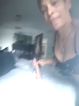 CeceilaMoon online show from April 2026 09:29:02 PM