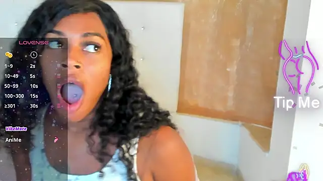 Snapshot of shenielxx chatting on March 2025 12:45:02 PM shenielxx online show from March 2025 12:45:02 PM