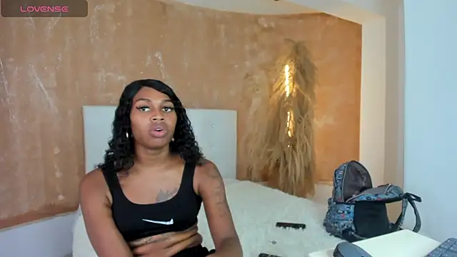 Snapshot of shenielxx chatting on September 2025 02:52:02 PM shenielxx online show from September 2025 02:52:02 PM