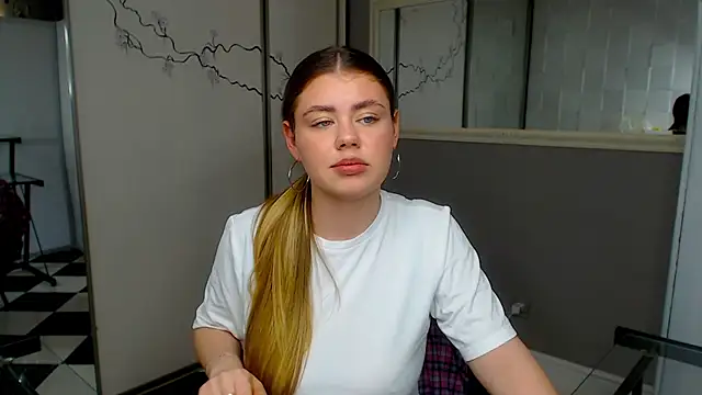IsabellaBler online show from March 2025 01:07:02 PM