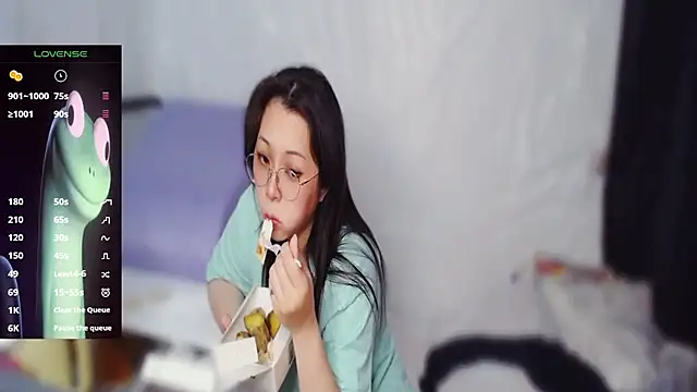 mememe 1006  online show from April 2026 05:43:02 AM