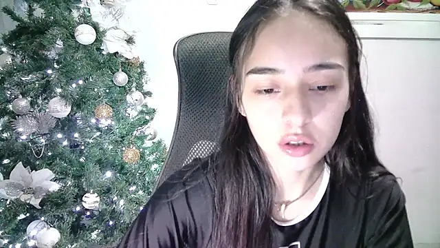 Snapshot of aineangeel chatting on December 2024 03:09:01 AM aineangeel online show from December 2024 03:09:01 AM